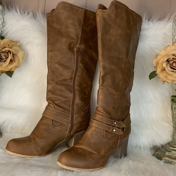 By Dolce Mojo Moxy Boots sz 9 - Picture 3 of 12